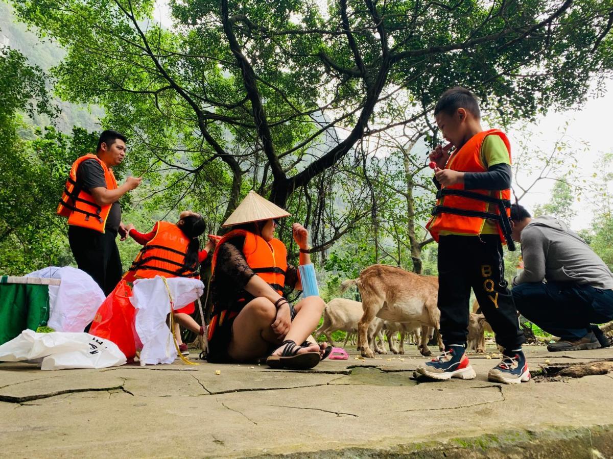 Tuan Nam Homestay ニンビン エクステリア 写真