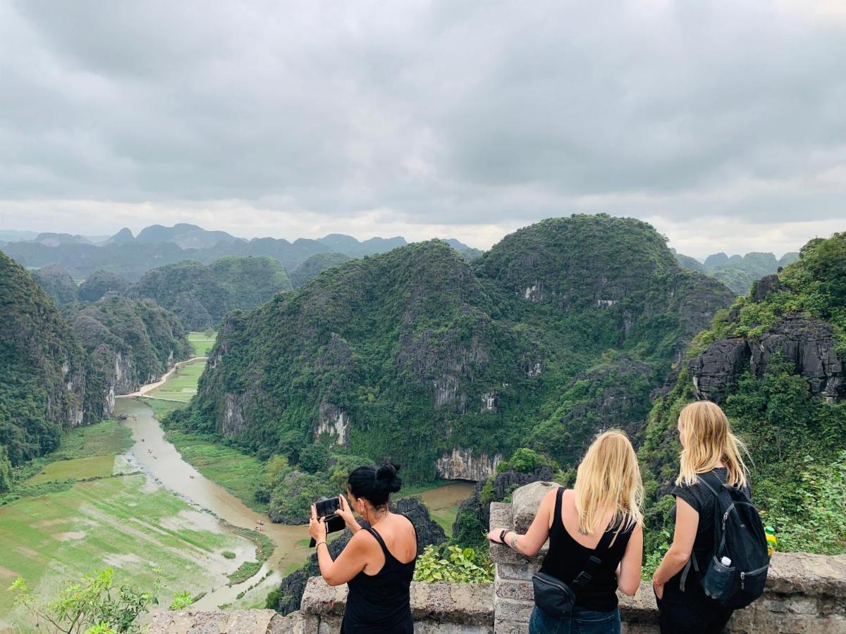 Tuan Nam Homestay ニンビン エクステリア 写真